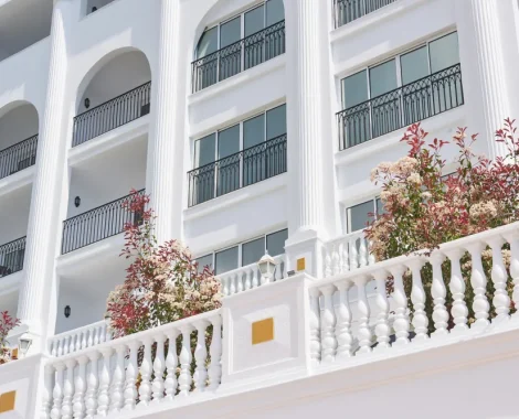 Exterior-True-Balcony-Railing